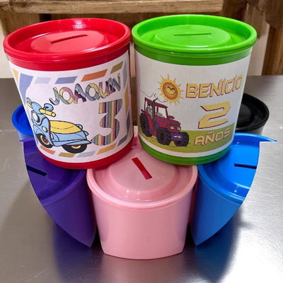Alcancia plastica vacia