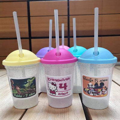 Milk Shake 2 Masas + 2 Cortantes + 2 Sellos + 2 Utensilios + 1 Palito Glitter