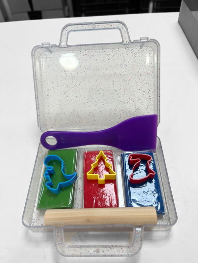 Valijas Glitter 3 Masas + 3 Cortantes ch + 1 Palito + 1 Espátula