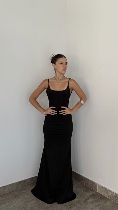 vestido largo con espalda desc y hebilla