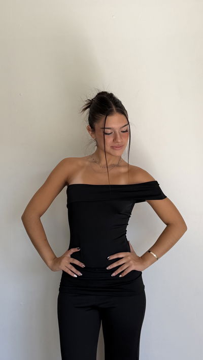 body strapless medio hombro