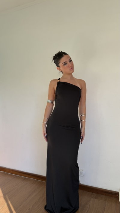 vestido largo un hombro con tira diagonal