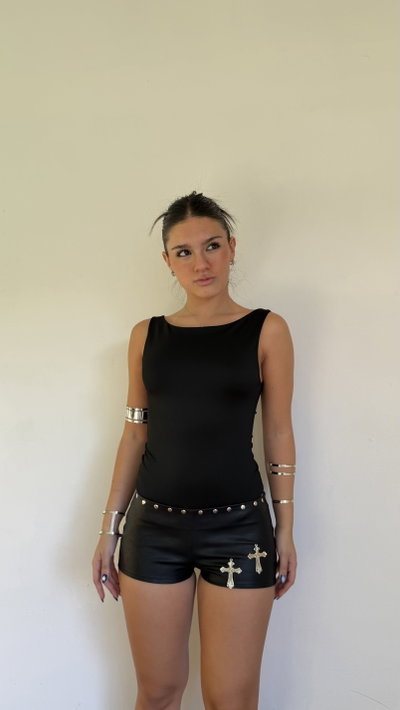 Body basico cuello redondo en negro