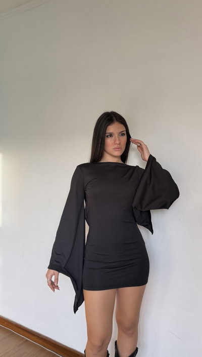 vestido corto manga larga con espalda desc 