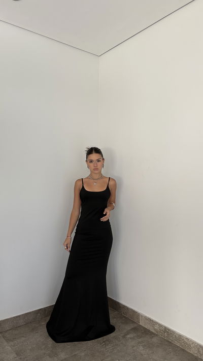 vestido largo escote recto con espalda descubierta y argolla