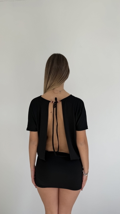 vestido corto chic con short incluido