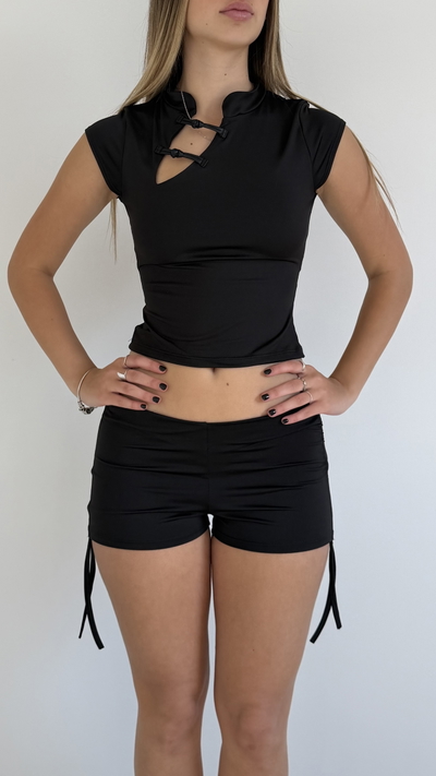 microshort basico con frunces lat 