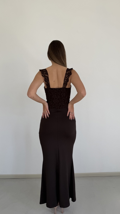 vestido largo con corset y encaje 