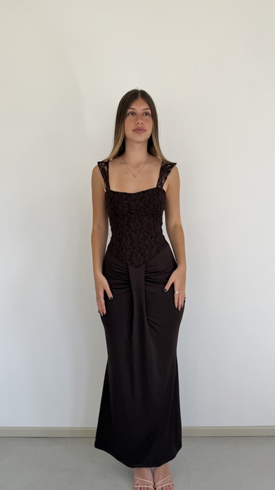vestido largo con corset y encaje 