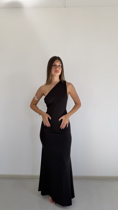 vestido largo un hombro con lazo y aro 