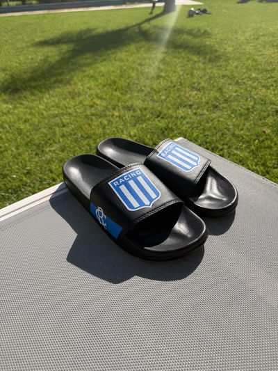 PROMO 🤩• Ojotas Racing Club (mod. negro)