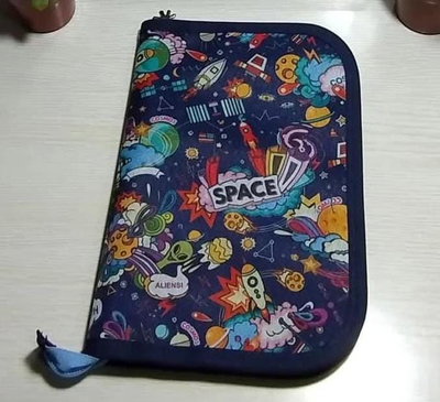 Porta libreta sanitaria y documentos espacio