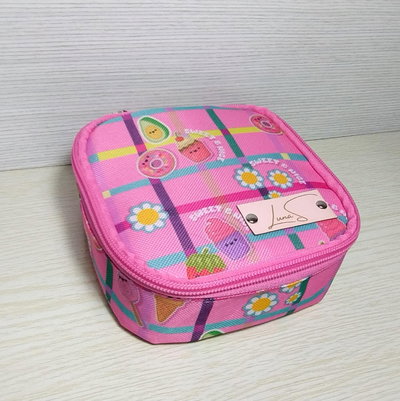 Estuche/ Neceser chico flores fondo rosa
