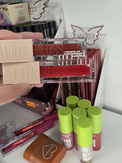 Lifter gloss