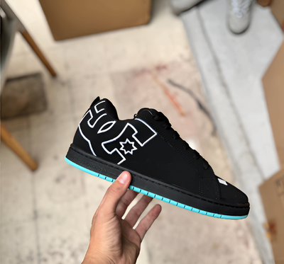 DC Court Negra Celeste