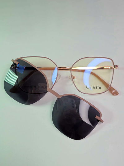 Clip on Premium Lunaris marrón