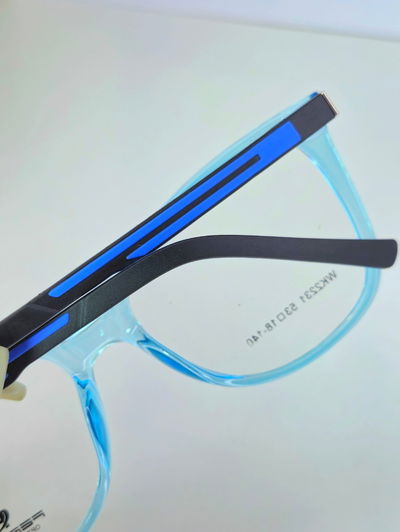 Armazón Zendaya celeste