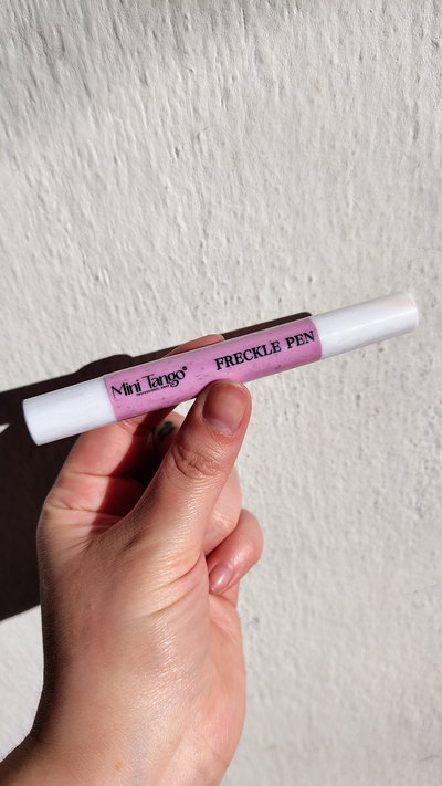 Delineador para ojos y pecas Mini Tango 