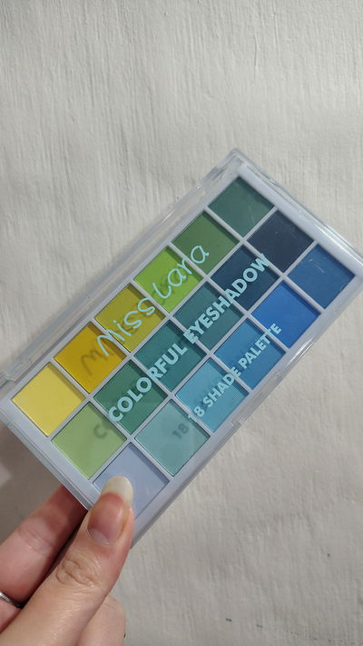 Paleta 18 tonos - Miss Lara 