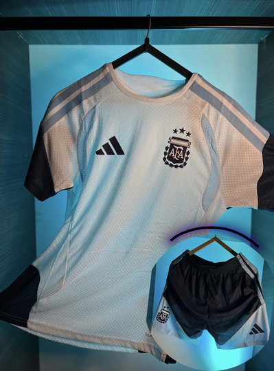 Conjunto Blanco/Azul de entrenamiento Selección Argentina 26