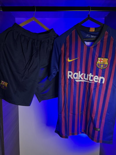 Barcelona Conjunto Nike RETRO (FAN) 