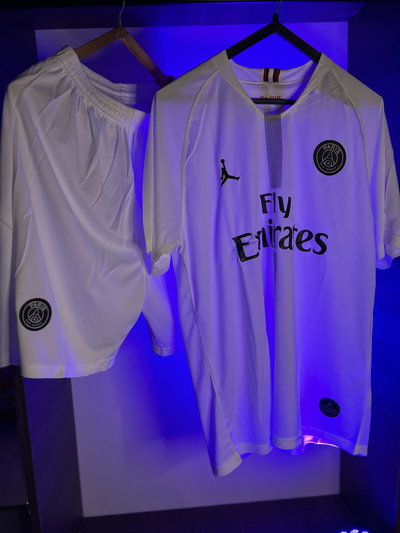 Paris Saint Germain Conjunto JORDAN RETRO (FAN) BLANCO