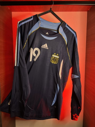 Argentina MANGAS LARGAS MESSI 19 SUPL (Hincha) Temp 2006