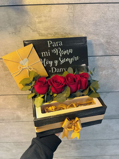 Cofre de Rosas y bombones