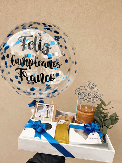 Desayuno especial con globo burbuja 