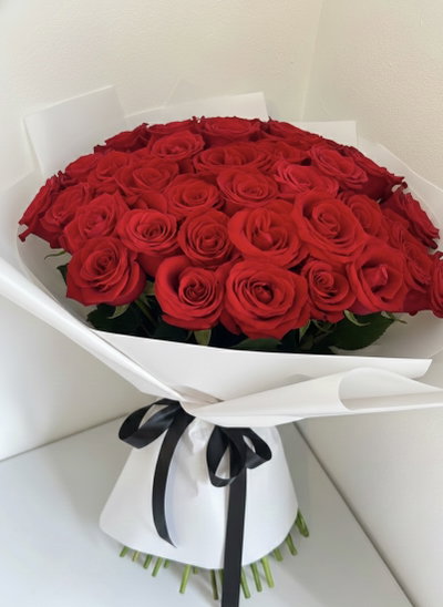 Ramo de 50 rosas importadas 