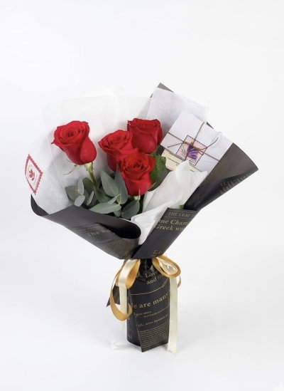 Ramo de 4 rosas importadas 