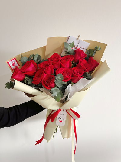 Ramo de 12 rosas importadas 