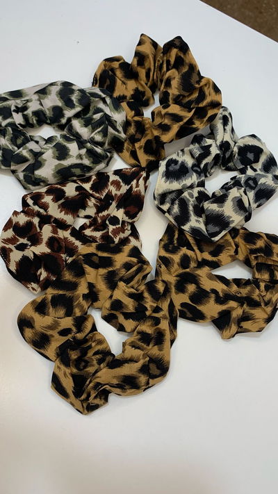 SCRUNCHIE LEOPARD