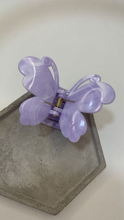 BROCHE MARIPOSA ESTILO MARMOL LILA