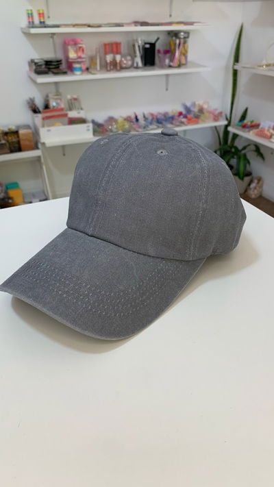 GORRA VINTAGE GRIS CLARO