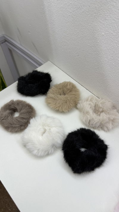 SCRUNCHIE NEUTROS FUR 