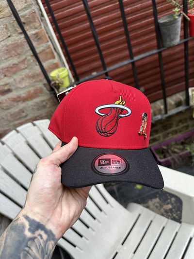 NBA curvas con parches y pin 