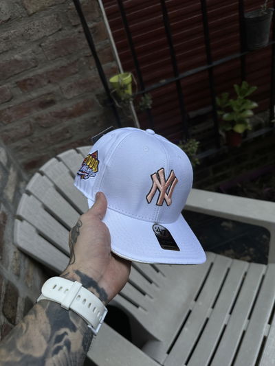 Gorras con parche 3