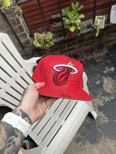 Gorras cerradas edición especial 