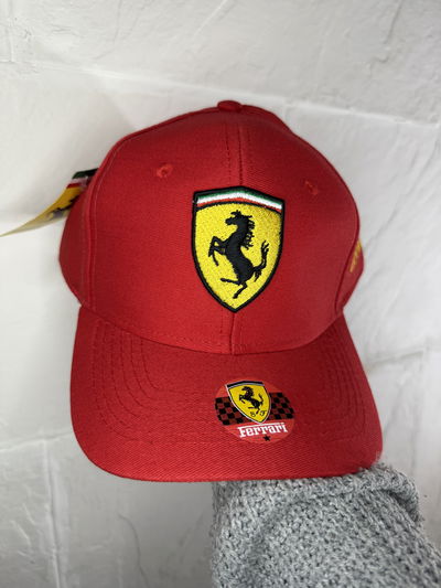 Gorra Ferrari 3