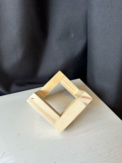 PORTA MACETA DE MADERA