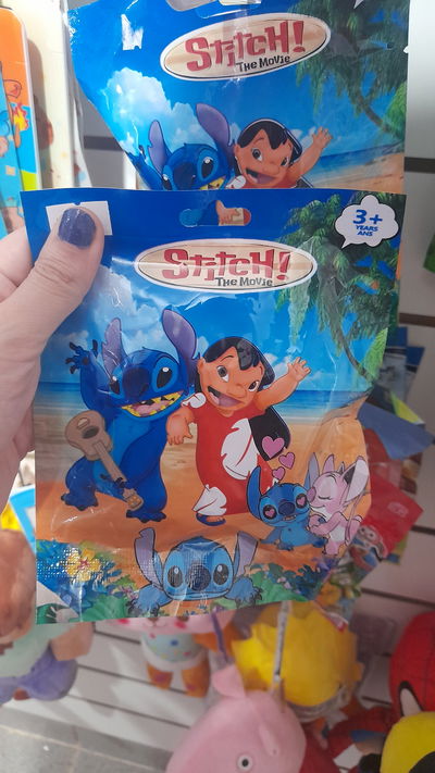 Sobre sorpresa stitch