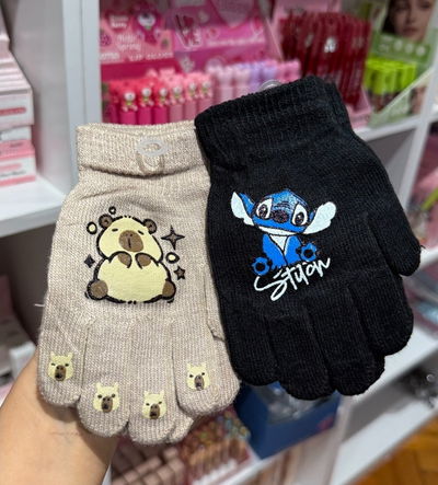 Guantes capybarra/ stitch