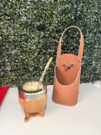 PROMO 3 - Mate Imperial, Bombillón + Porta Mate para Auto de REGALO.