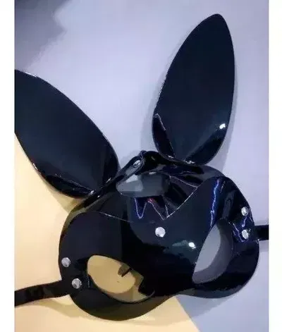 Mascara de conejita negro 