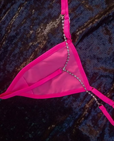 Hilo Strass en V Tendencias 