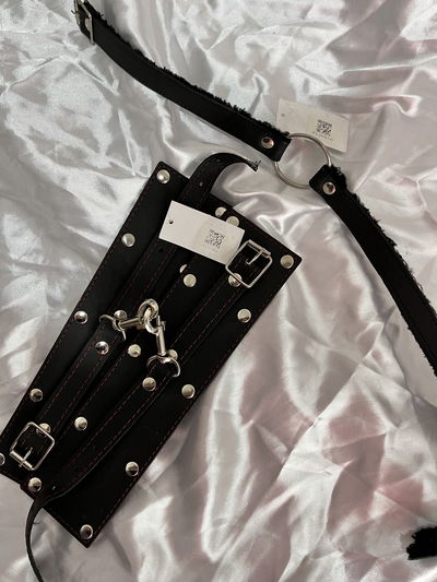 Esposas cuero + chocker