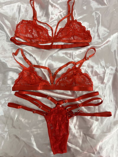 2 Corpiño 90 + 1 less triple 