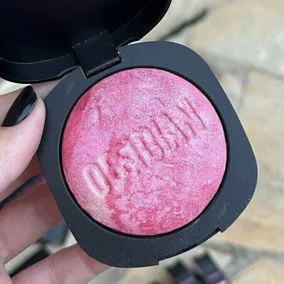 Rubor Marmolado tono Veiled Woman - OBSIDIAN Ruby Rose