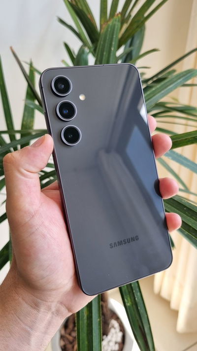 SAMSUNG S24FE
